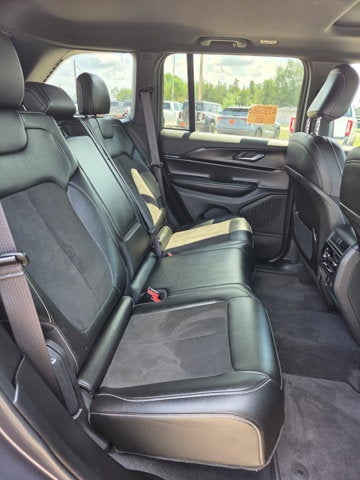 2025 Jeep Grand Cherokee Altitude X 4x4