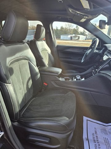 2024 Jeep Grand Cherokee L Altitude X 4x4