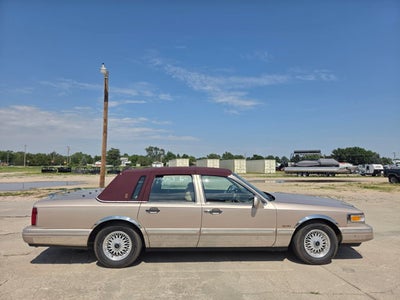 1997 Lincoln Town Car Signature