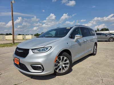2024 Chrysler Pacifica Hybrid Pinnacle