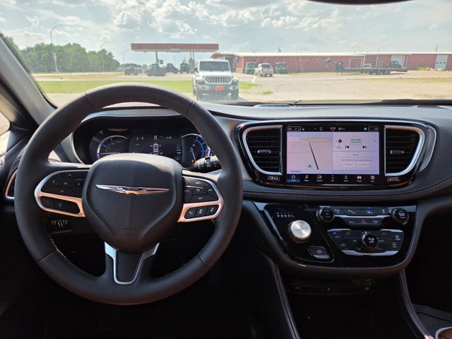 2024 Chrysler Pacifica Hybrid Pinnacle