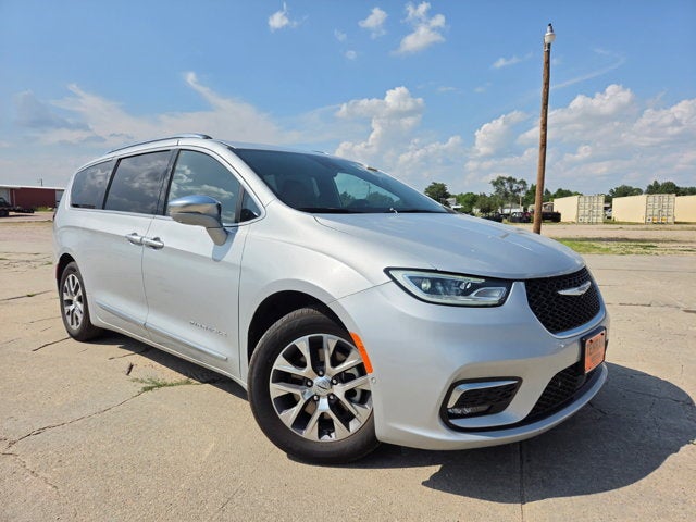 2024 Chrysler Pacifica Hybrid Pinnacle