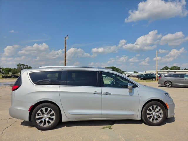 2024 Chrysler Pacifica Hybrid Pinnacle
