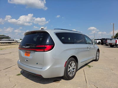 2024 Chrysler Pacifica Hybrid Pinnacle