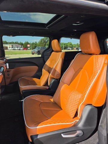 2025 Chrysler Pacifica Pinnacle