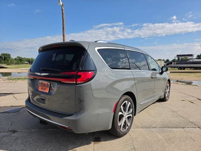 2025 Chrysler Pacifica Pinnacle