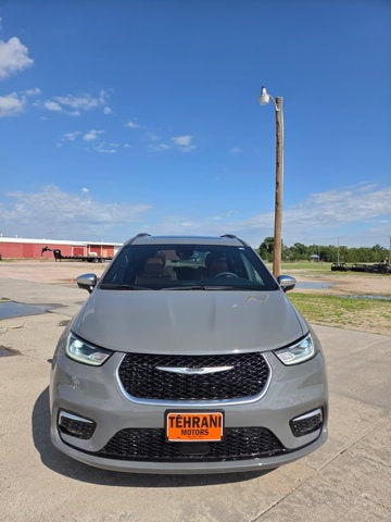 2025 Chrysler Pacifica Pinnacle
