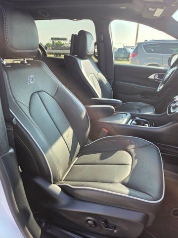 2026 Chrysler Pacifica Hybrid Select