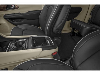 2025 Chrysler Pacifica Pinnacle AWD