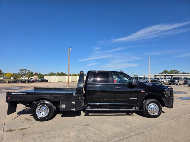 2025 RAM 3500 Chassis Tradesman/Big Horn