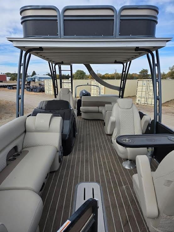 2022 Premier Marine Inc Pontoon Base