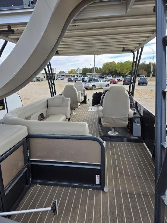 2022 Premier Marine Inc Pontoon Base