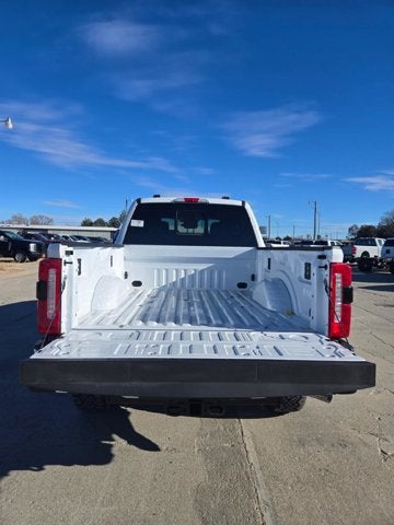 2026 Ford Super Duty F-350 SRW XLT
