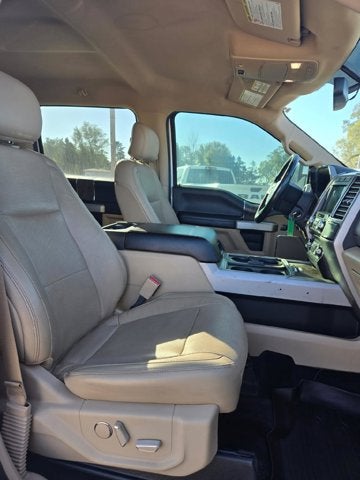 2017 Ford Super Duty F-350 SRW Lariat