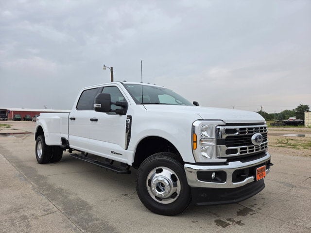 2026 Ford Super Duty F-350 DRW XLT
