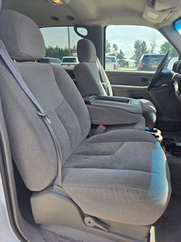 2004 Chevrolet Suburban LS