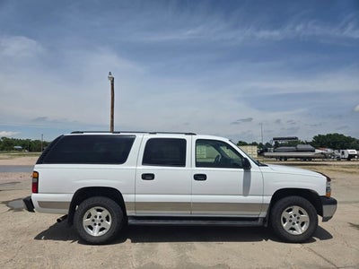 2004 Chevrolet Suburban LS