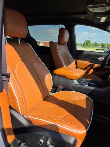 2026 Chrysler Pacifica Hybrid Pinnacle